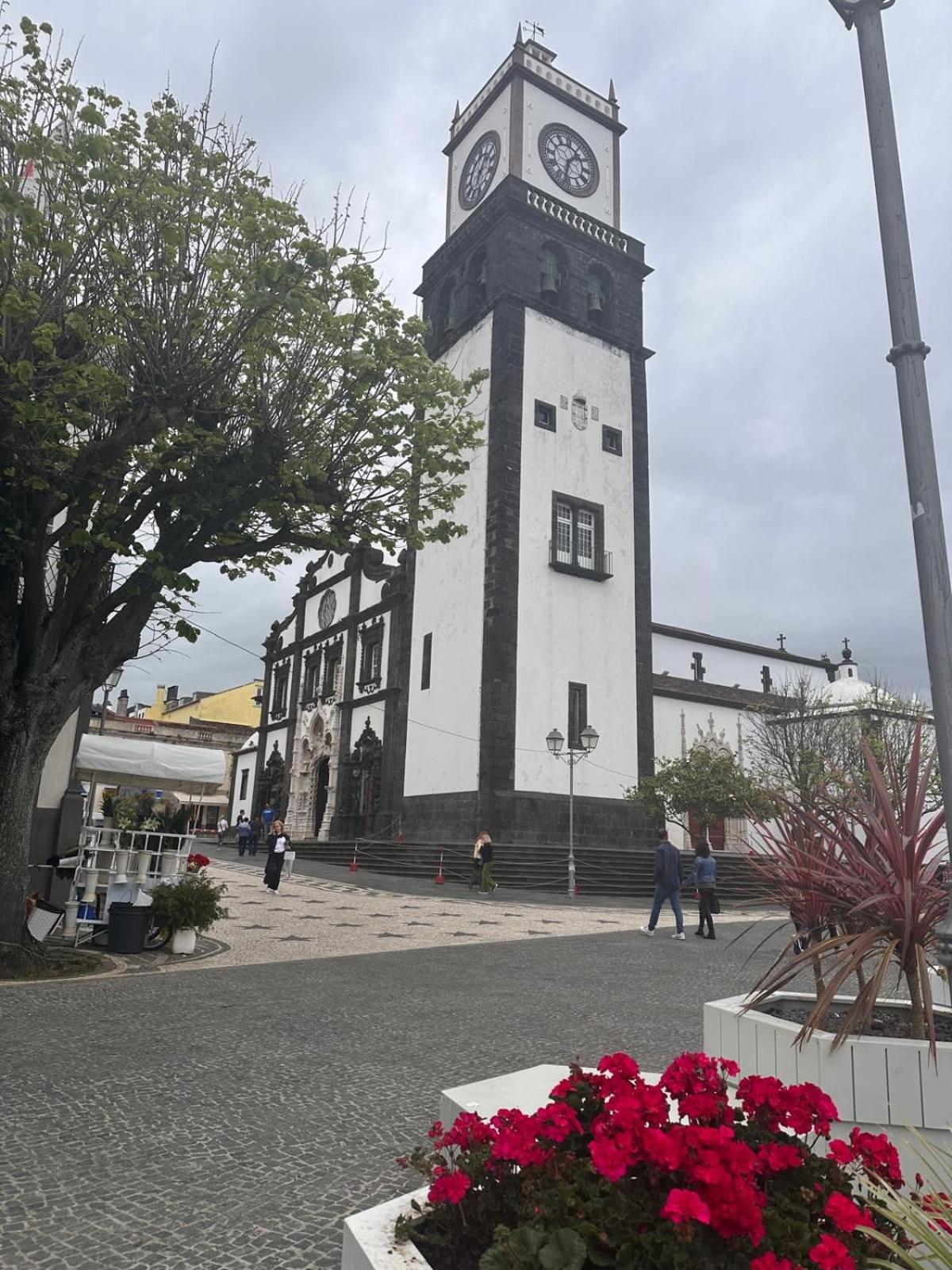 Azor International Apartment I Ponta Delgada Eksteriør billede